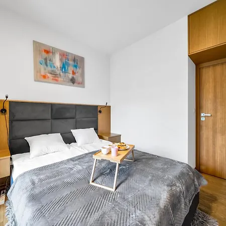 Kolejowa - Parking, Balcony, Workspace - By Rentujemy