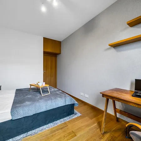 Kolejowa - Parking, Balcony, Workspace - By Rentujemy *