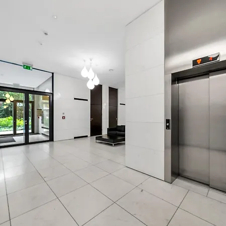 Kolejowa - Parking, Balcony, Workspace - By Rentujemy * Warszawa