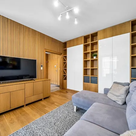 公寓 Kolejowa - Parking, Balcony, Workspace - By Rentujemy