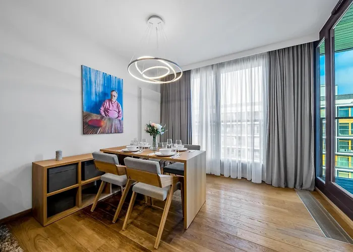 Apartment Kolejowa - Parking, Balcony, Workspace - By Rentujemy Warsaw