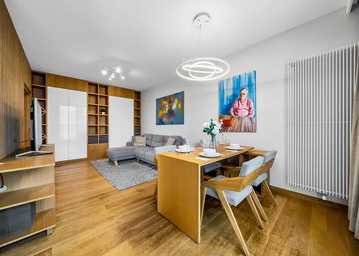 Kolejowa - Parking, Balcony, Workspace - By Rentujemy Apartment *