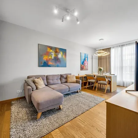 Kolejowa - Parking, Balcony, Workspace - By Rentujemy * Varsó