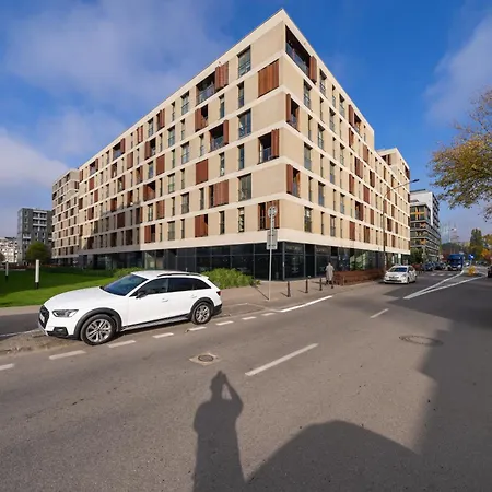 Kolejowa - Parking, Balcony, Workspace - By Rentujemy Apartman Varsó