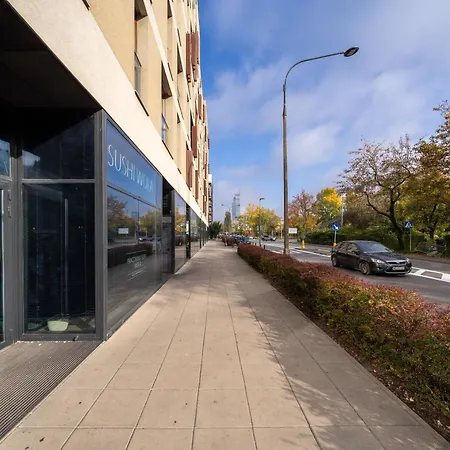 Apartman Kolejowa - Parking, Balcony, Workspace - By Rentujemy Varsó