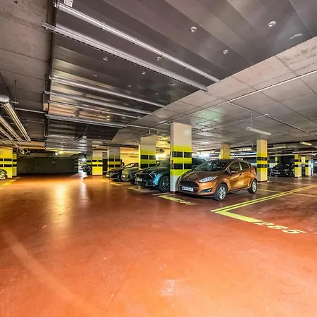 Kolejowa - Parking, Balcony, Workspace - By Rentujemy * Varsó